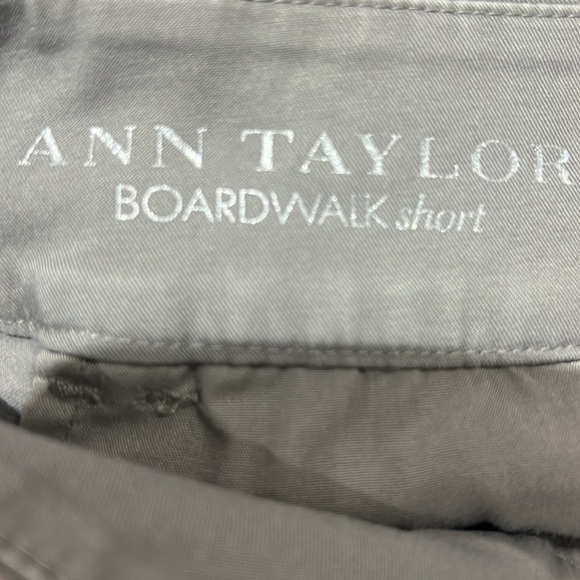 Ann Taylor Gray Boardwalk Shorts Size 2 - Picture 3 of 4